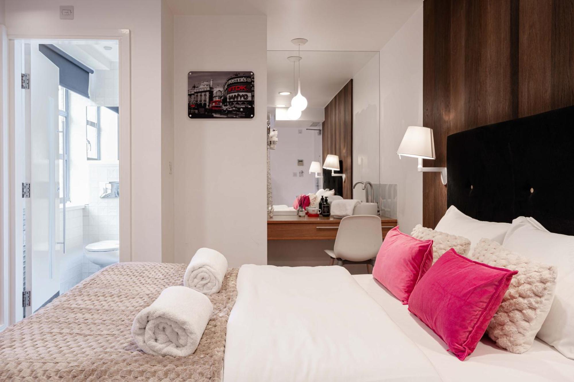 The Whitechapel Hotel Londen Buitenkant foto