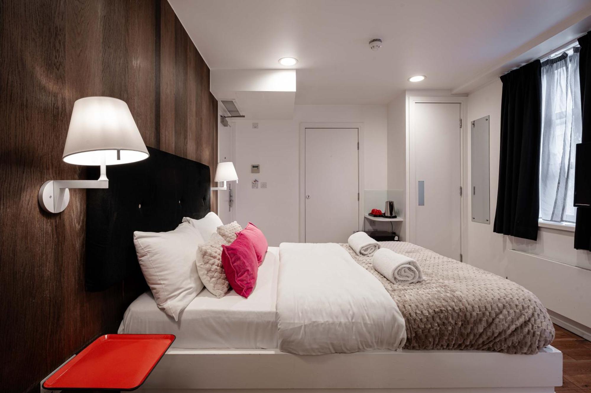 The Whitechapel Hotel Londen Buitenkant foto