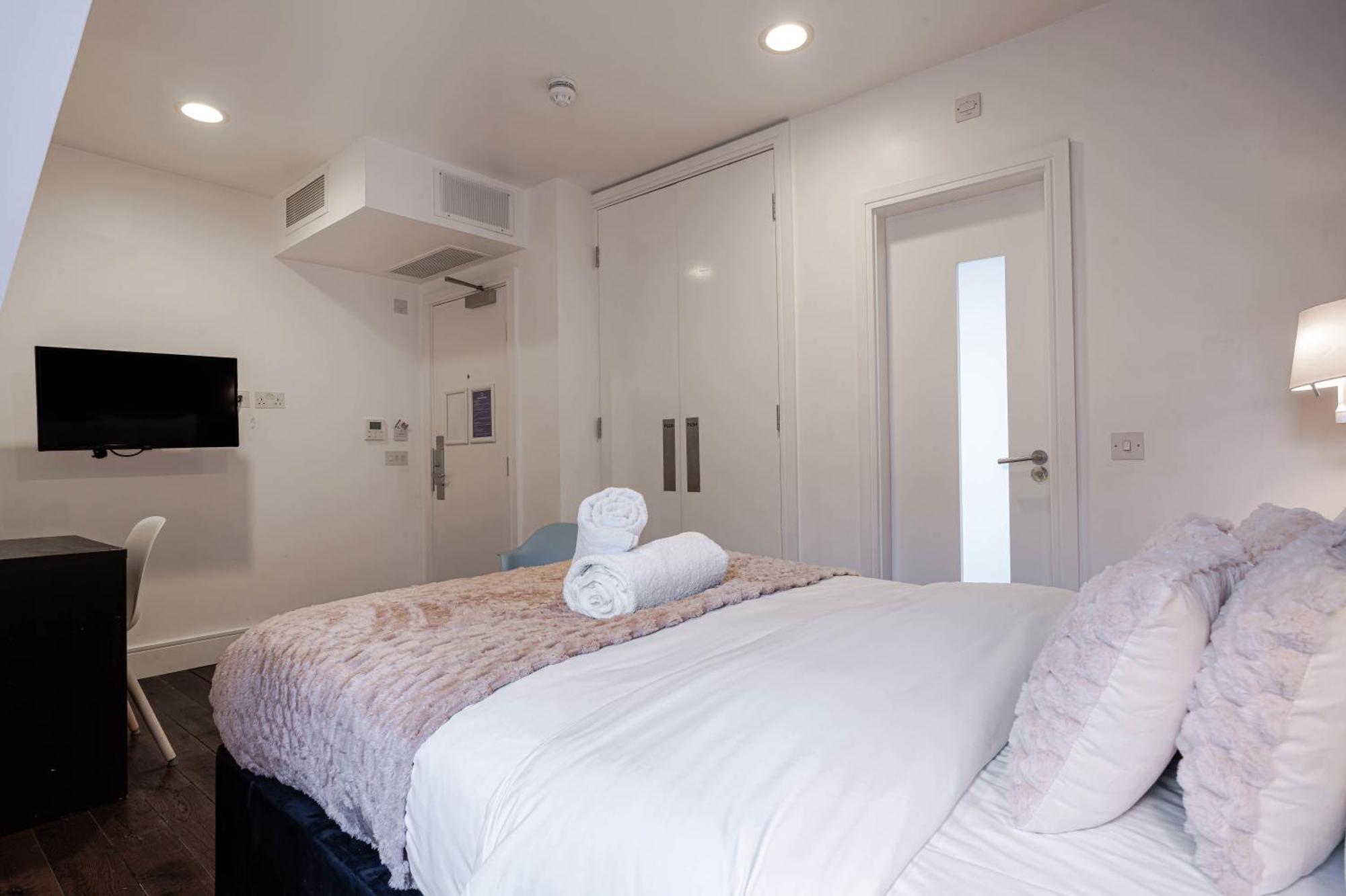The Whitechapel Hotel Londen Buitenkant foto